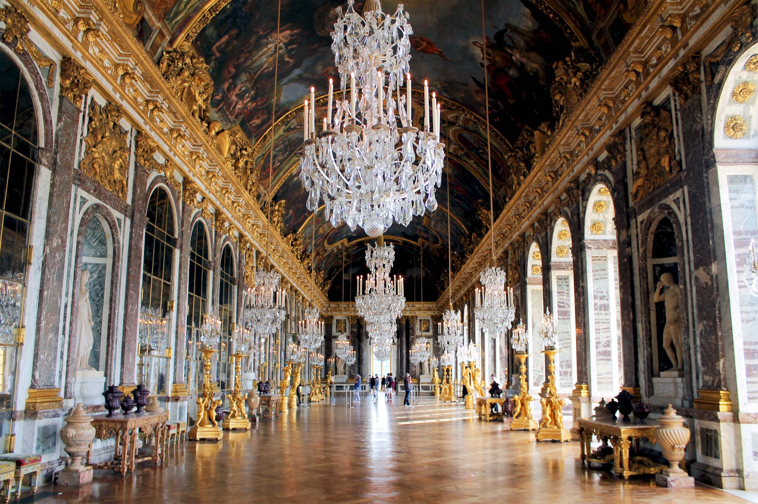 hall of mirrors