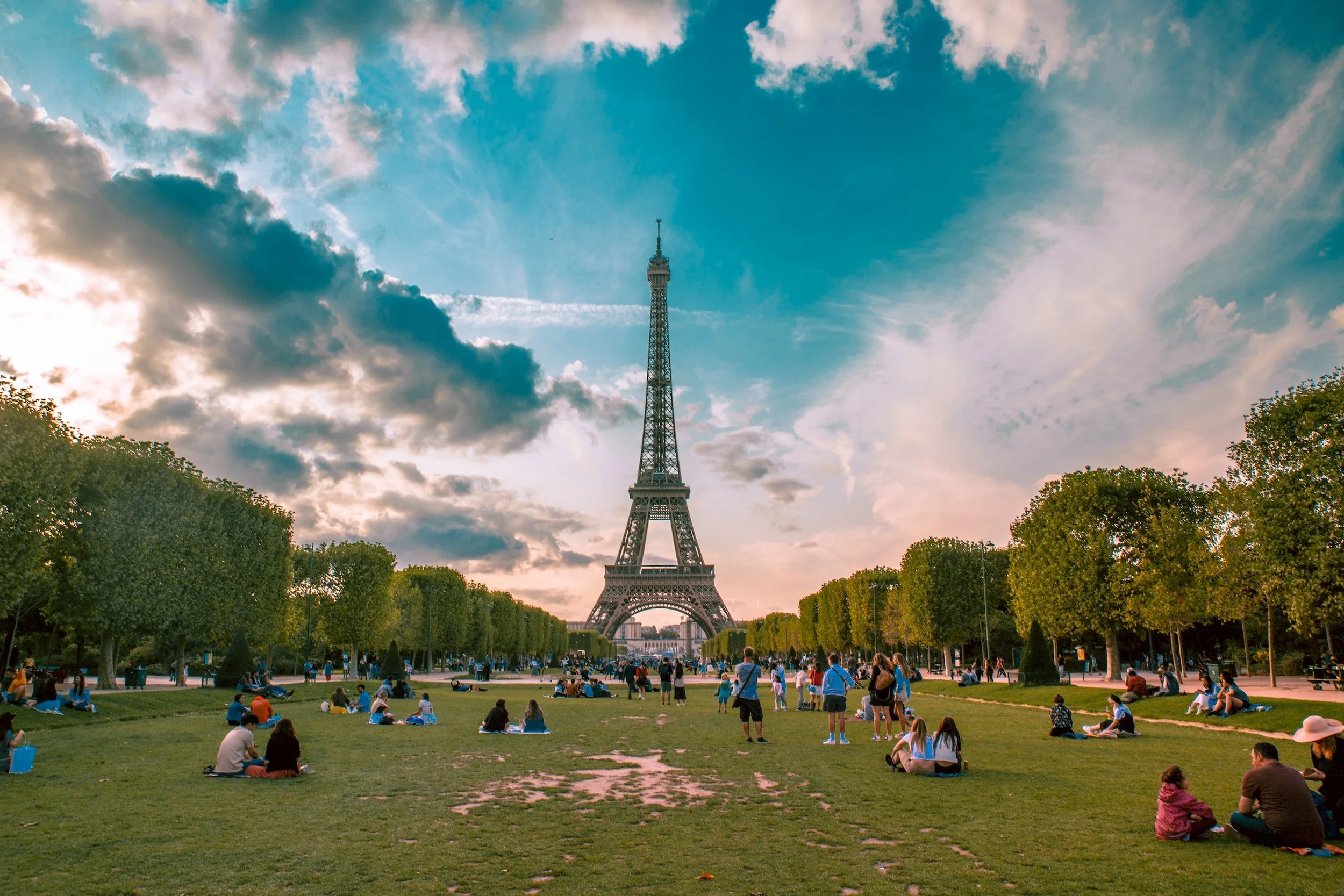 Experience Paris in 24 Hours: The Ultimate Itinerary to the City of Lights