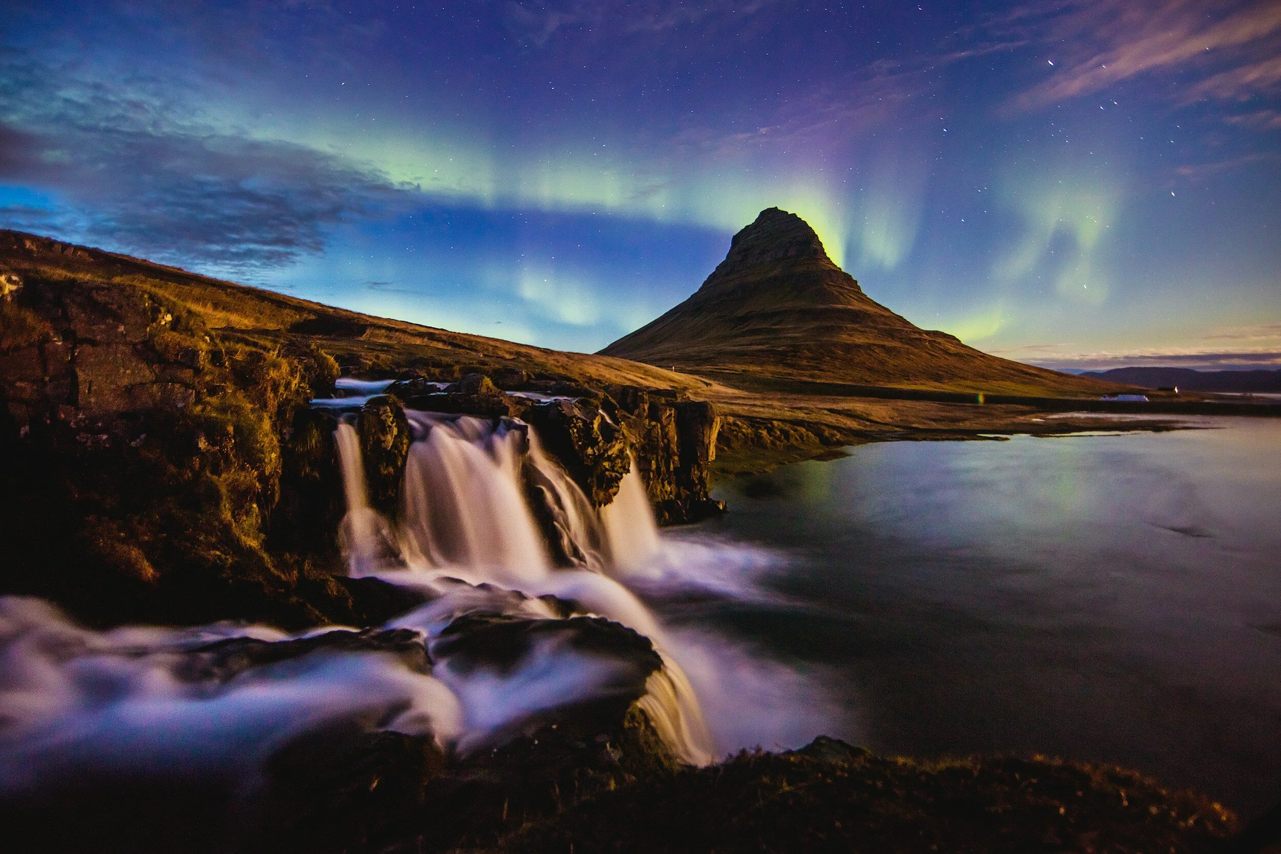 Northern Lights for Students: A Scientific and Educational Adventure