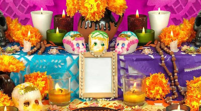 Sugar Skulls and Día De Los Muertos (Day of the Dead) in Mexico