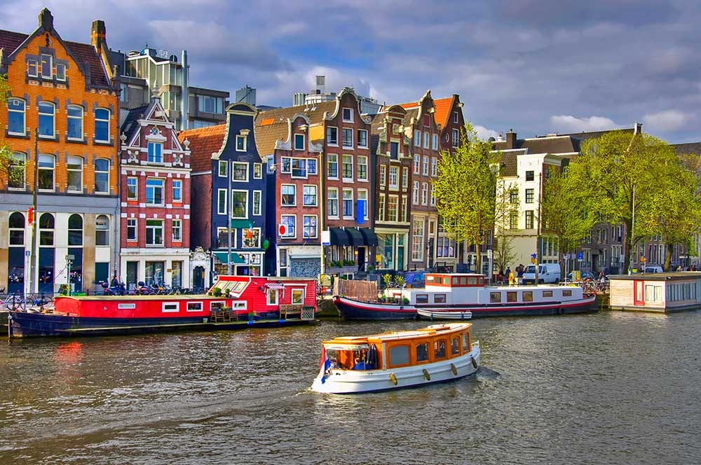 Show Your Students the Venice of the North